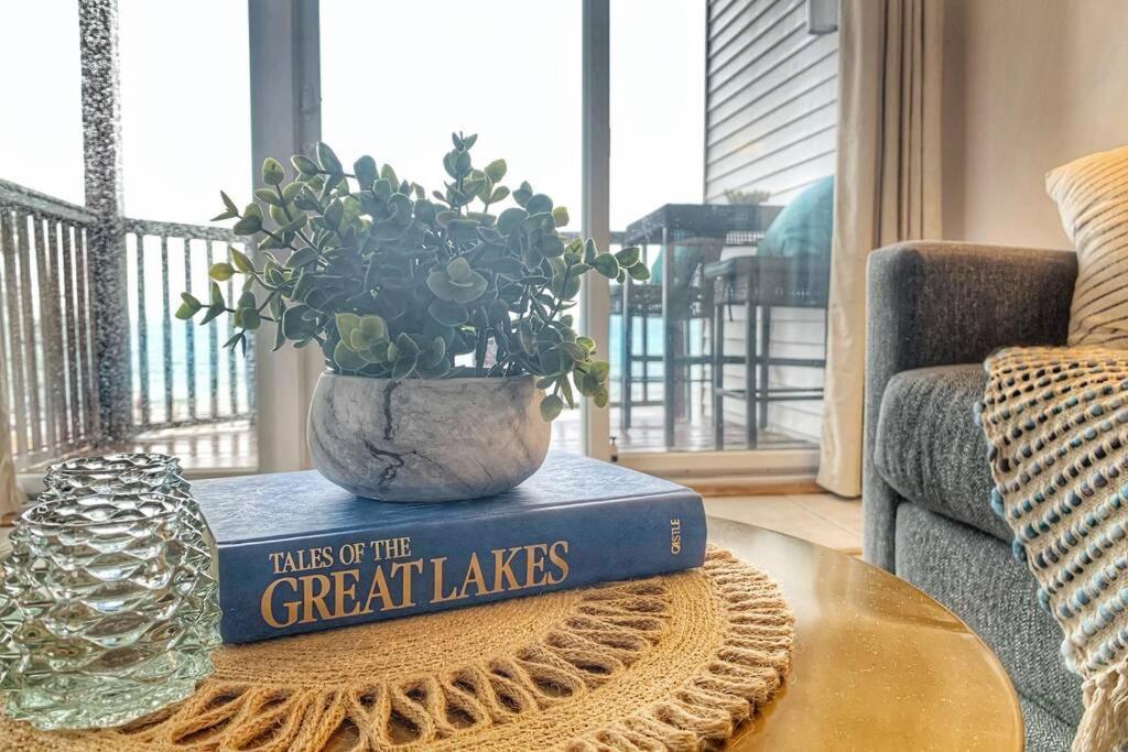 New Listing Beach Bliss 211! Stunning Bay View Traverse City Exterior photo