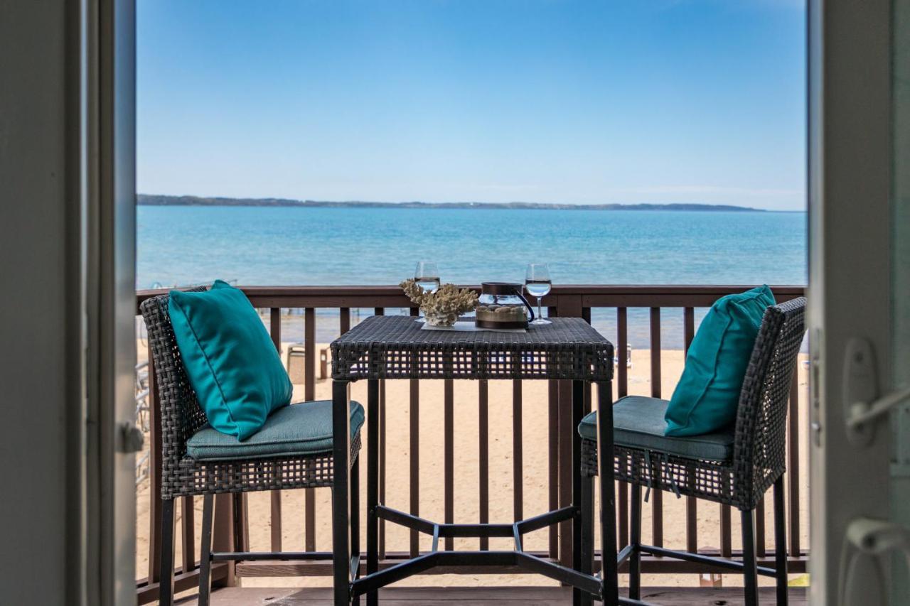 New Listing Beach Bliss 211! Stunning Bay View Traverse City Exterior photo