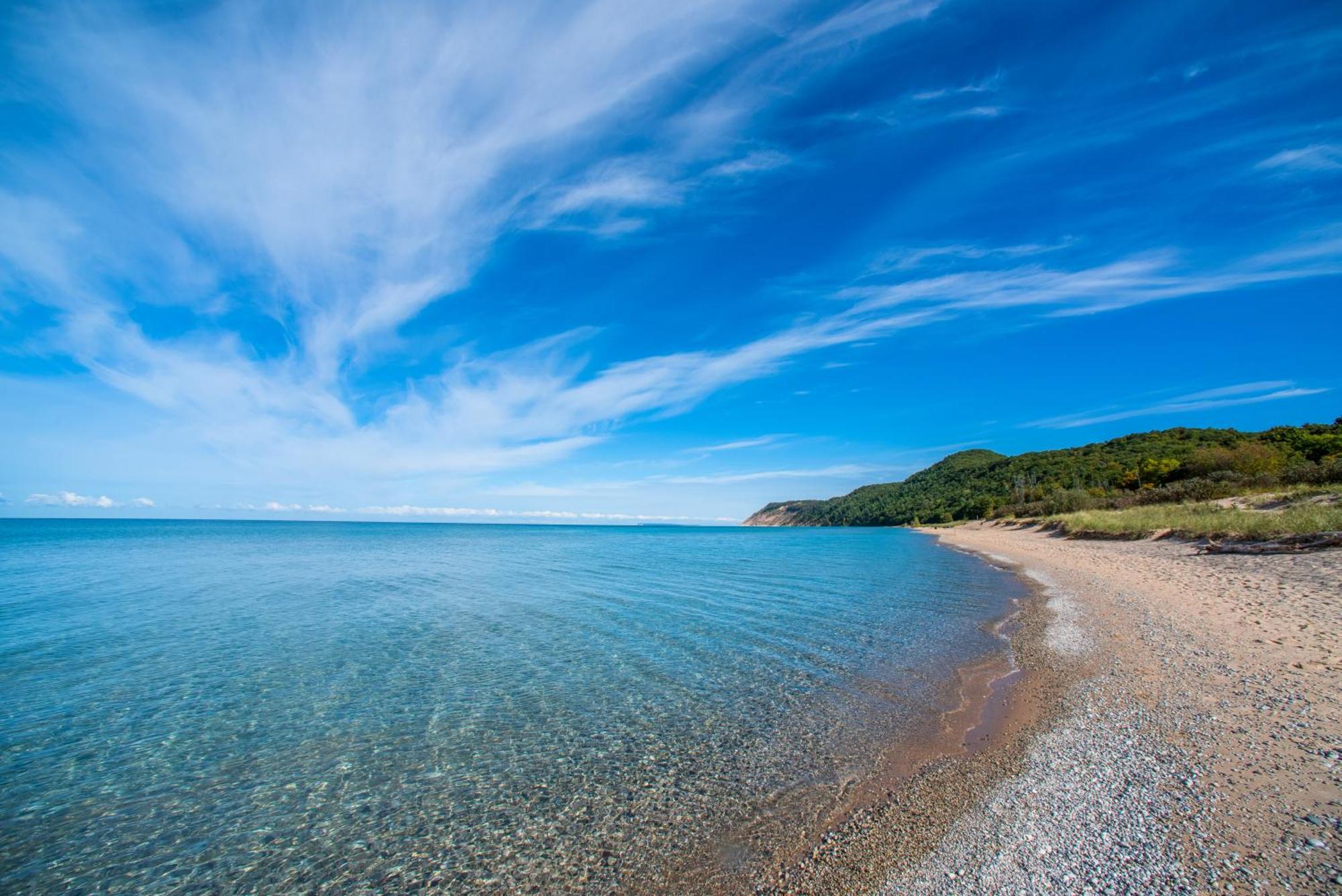 New Listing Beach Bliss 211! Stunning Bay View Traverse City Exterior photo